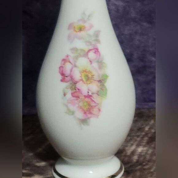 GeraldĀ PorzellanāSmallā
Vase - Picture 3 of 9